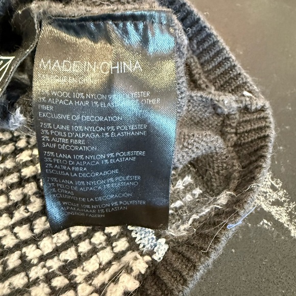 Club Monaco WOOL Chic Black and Gray Plaid Sweater - Picture 7 of 9